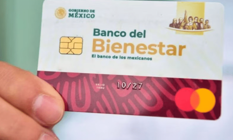 Pensión del Bienestar ¿A qué apellidos les depositan hoy