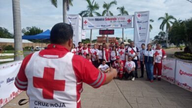 Voluntarios Cruz Roja Tabasco.