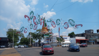 ¡Ya se siente septiembre! Calles de Villahermosa se visten de colores patrios