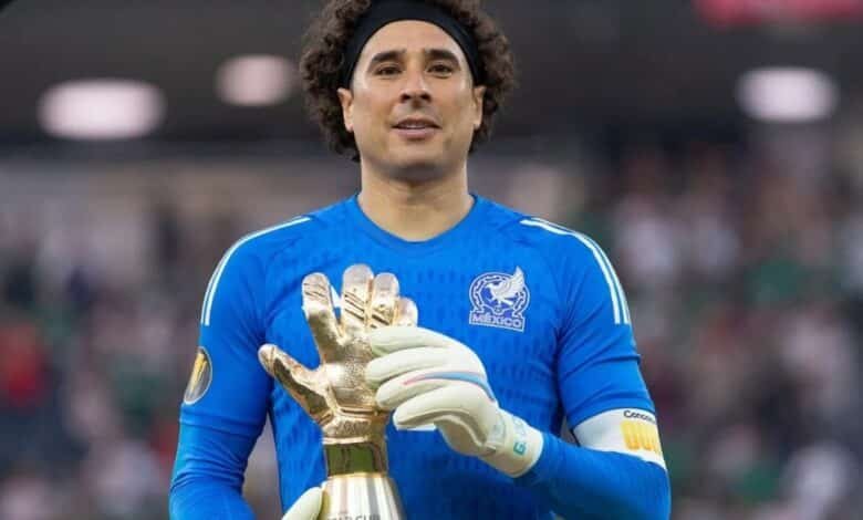 Memo Ochoa.