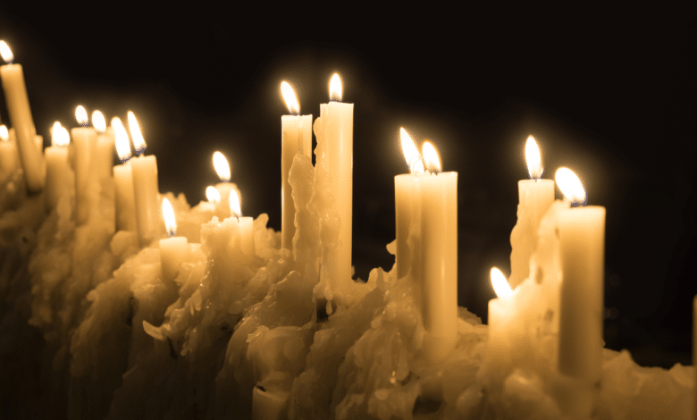 Se niega a morir tradición de “quema de velitas” en Día de Muertos