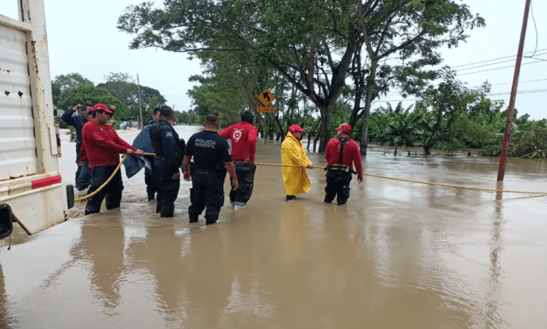 Anuncian nueva suspensión de clases por inundaciones en la Sierra