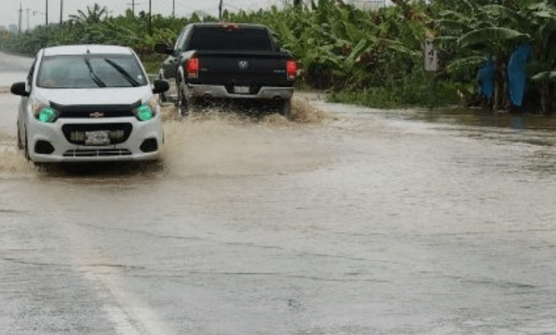 Frente Frío 11 genera fuertes lluvias y desbordamientos de ríos serranos