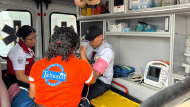 Paramédicos y ambulancias auxilian a feligreses en Santuario de Guadalupe