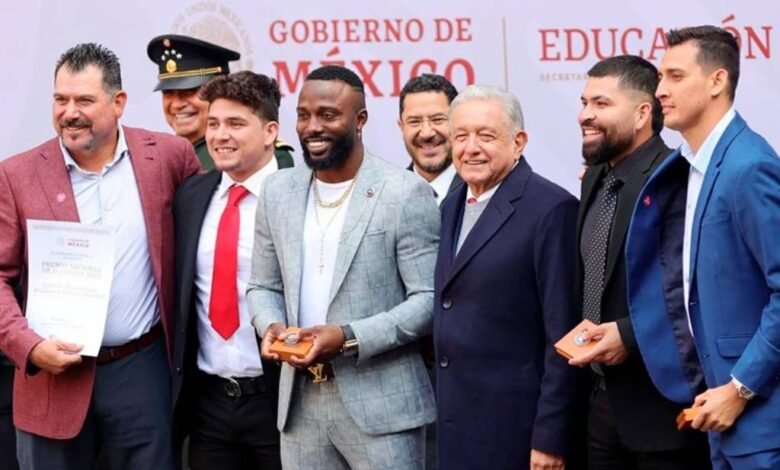 Reynoso, Arozarena, Valencia reciben el Premio Nacional de Deportes 