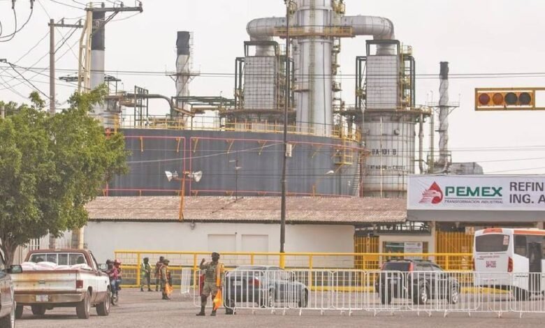 Presuntos ladrones mueren intoxicados en refinería de Guanajuato 