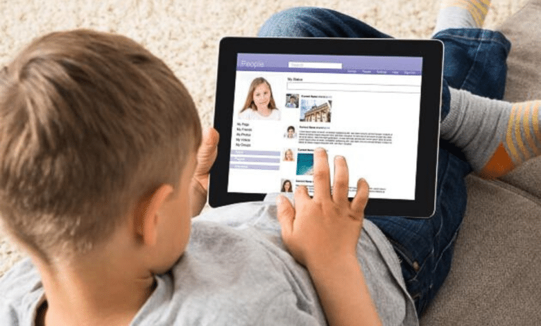 El gobierno de Nueva York emitió Alerta Sanitaria sobre menores usando redes sociales