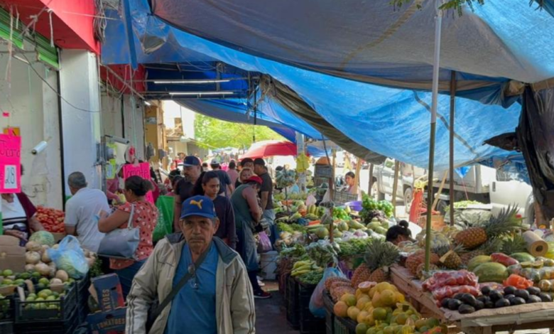 Limpiarán de ambulantes las arterias adyacentes al Mercado Pino Suárez