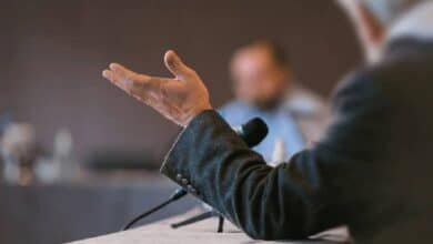 Se espera que los candidatos a gobernador acepten participar en dos debates