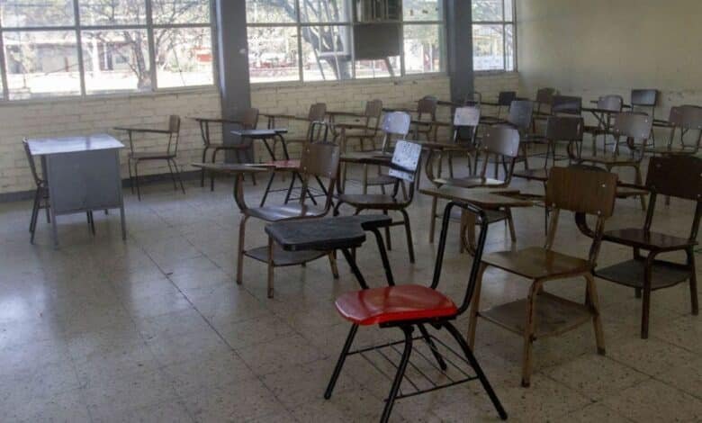 Escuelas.