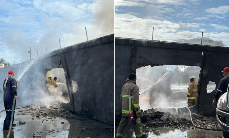 Explosión de contenedores, causa del incendio en empresa petrolera en Cunduacán