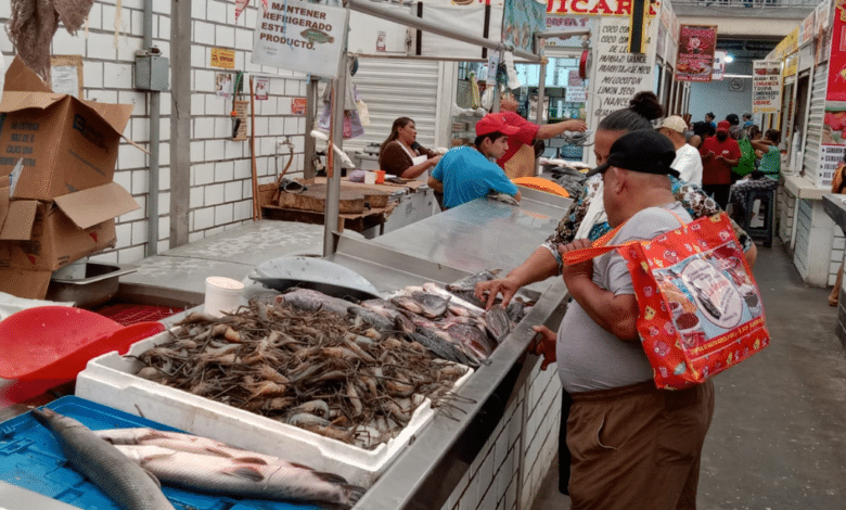 Fumigarán puestos de pescados por Cuaresma