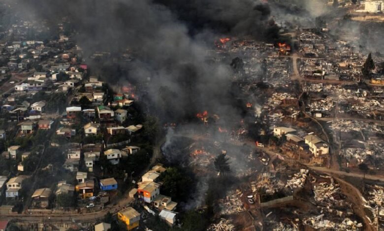 Incendios mantienen sin turismo a Chile