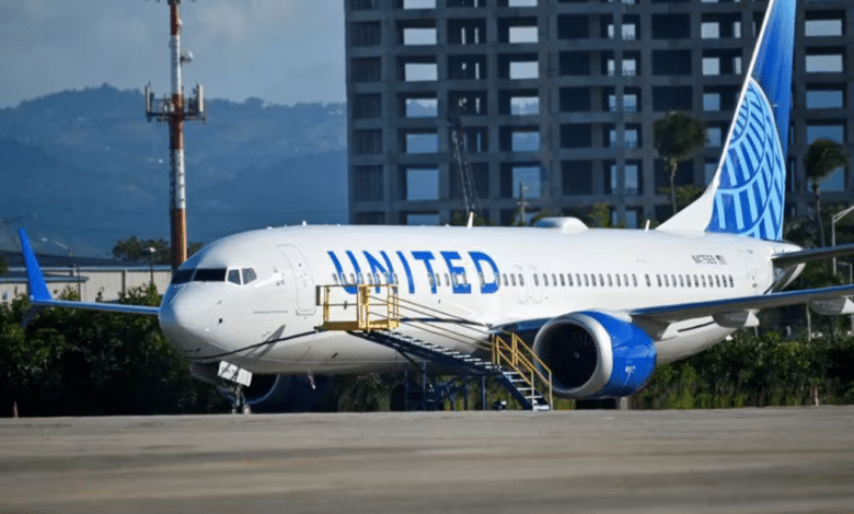 Un vuelo comercial aterrizó de emergencia en Nueva York, hay al menos siete heridos