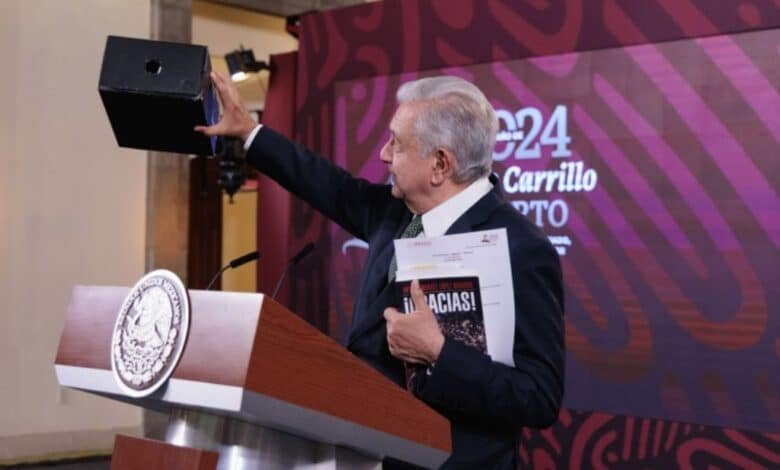 AMLO CAJA.