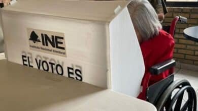Voto libre y secreto.