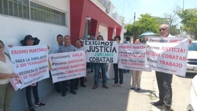 Docentes, jubilados y empleados despedidos de COBATAB exigen solución a demandas
