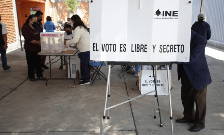 Elecciones se van a celebrar "sin problemas mayores": AMLO