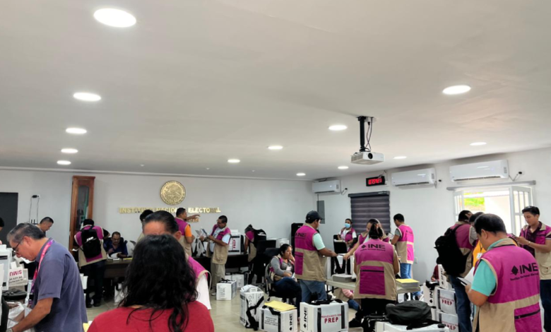 Los seis Consejos Distritales del INE-Tabasco iniciaron entrega de paquetes electorales