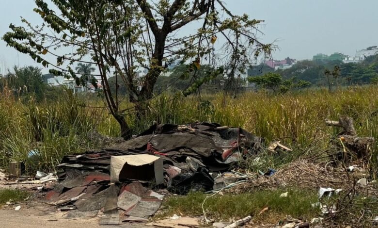 Convierten en basurero clandestino áreas aledañas a la Deportiva de El Toreo, colonia Espejo 1