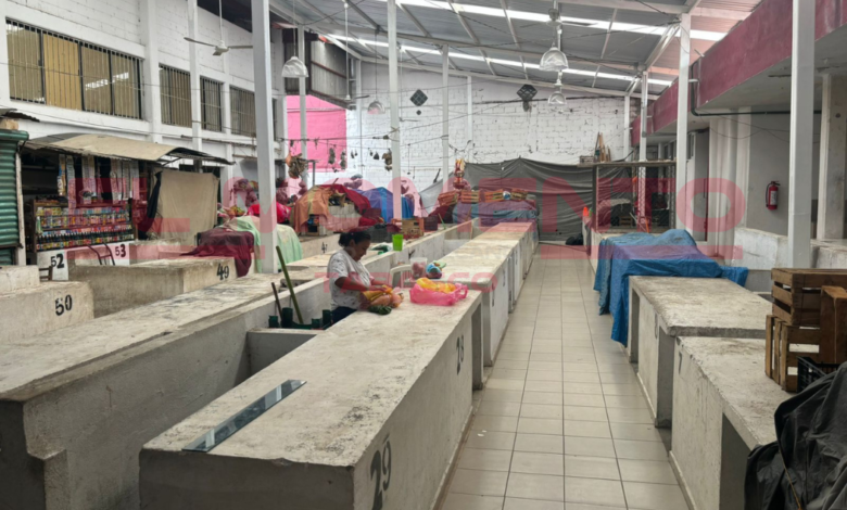 Mercado público de la colonia Atasta fenece paulatinamente