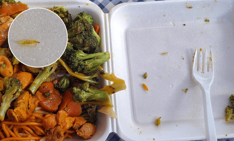 Pese a encontrarse larvas en comida china, establecimiento sigue operando con normalidad en Villahermosa