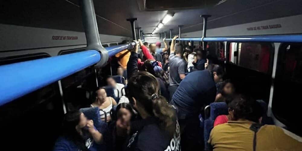 Más de 80 migrantes son rescatados en cateo en el Estado de México