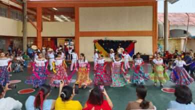 Enmarcan tradiciones despedida de las aulas en escuelas de Villahermosa