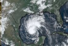 Berryl se degrada a Tormenta Tropical, avanza hacia Texas