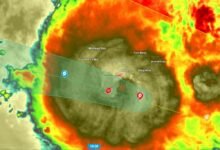 Huracán Beryl se acerca a Jamaica como categoría 4; vientos de hasta 220 km/h