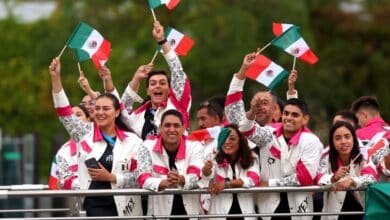 ¡Viva México!, delegación azteca se hace sentir en París