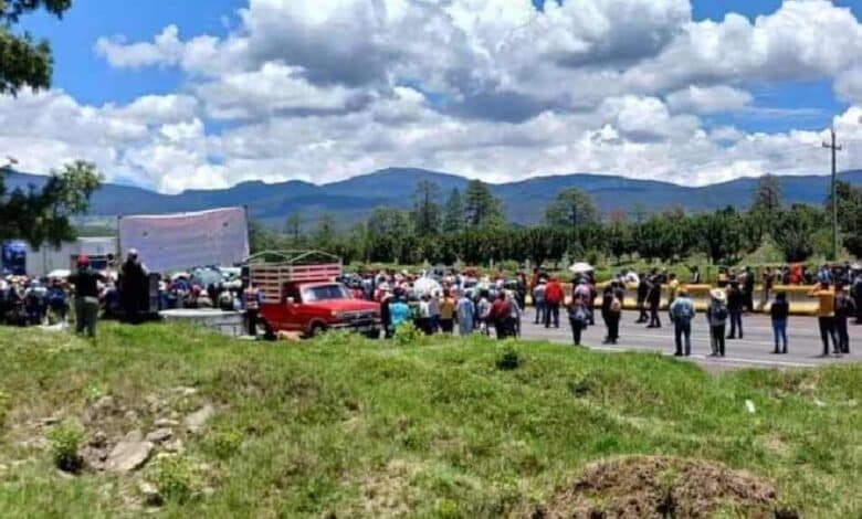 Manifestantes liberan autopista México-Puebla temporalmente