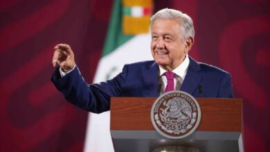 Piden a AMLO frenar toma de protesta de Loera de la Rosa