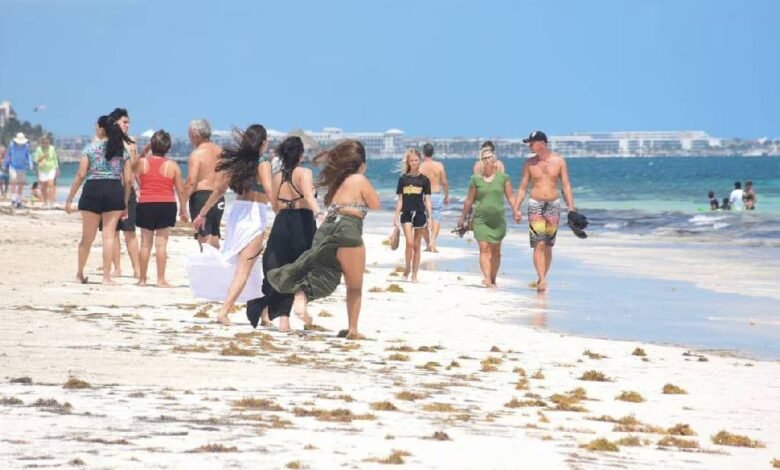 Turistas quedan satisfechos por sus vacaciones en Q.Roo