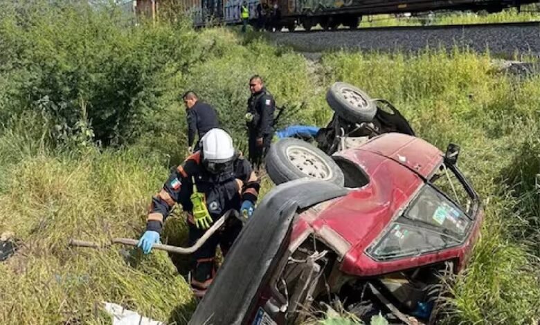 Intentan ganarle el paso al tren y provoca accidente en Querétaro