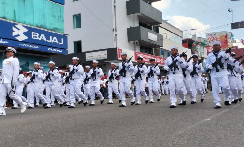 Gran desfile cívico-militar celebra la independencia en México