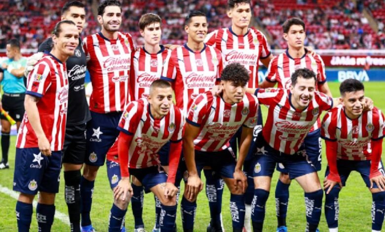 "Chivas sigue haciendo el ridículo" asegura periodista de ESPN