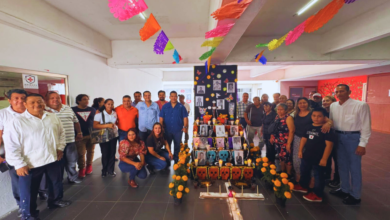 Enaltece las tradiciones mexicanas con su ofrenda de Día de Muertos