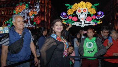 Brugada encabeza inicio del Desfile de Día de Muertos en CDMX