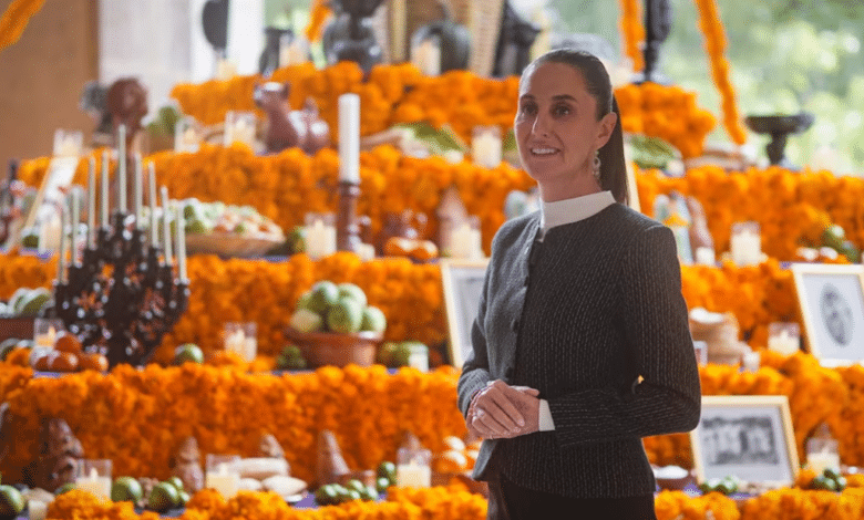 Sheinbaum comparte ofrenda de Día de Muertos en Palacio Nacional