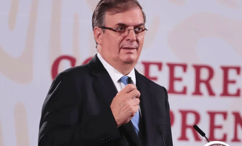 Marcelo Ebrard llama “electorera” a ley migratoria SB4 de Texas