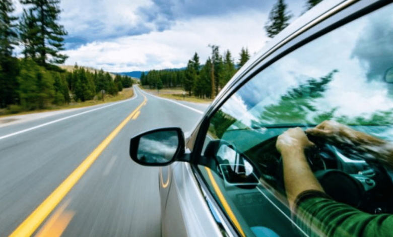 ¿Viajas en carretera? Revisa esto en tu auto antes de salir