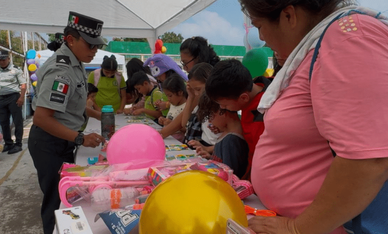 GN realiza proximidad social con vecinos en la Miguel Hidalgo