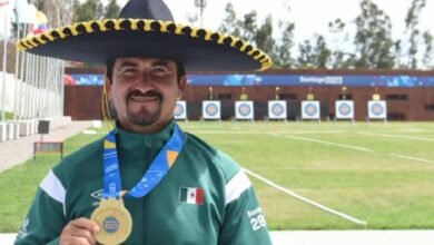 Arquero paralímpico mexicano es premiado por WorldArchery