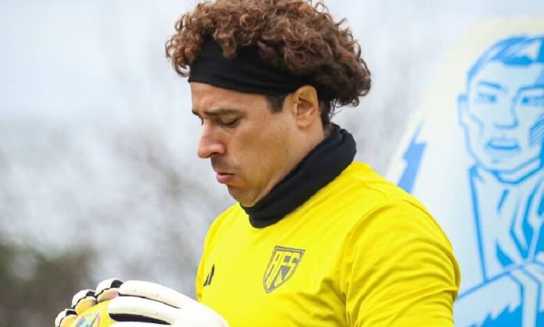 Fanáticos en Portugal explotan contra Guillermo Ochoa