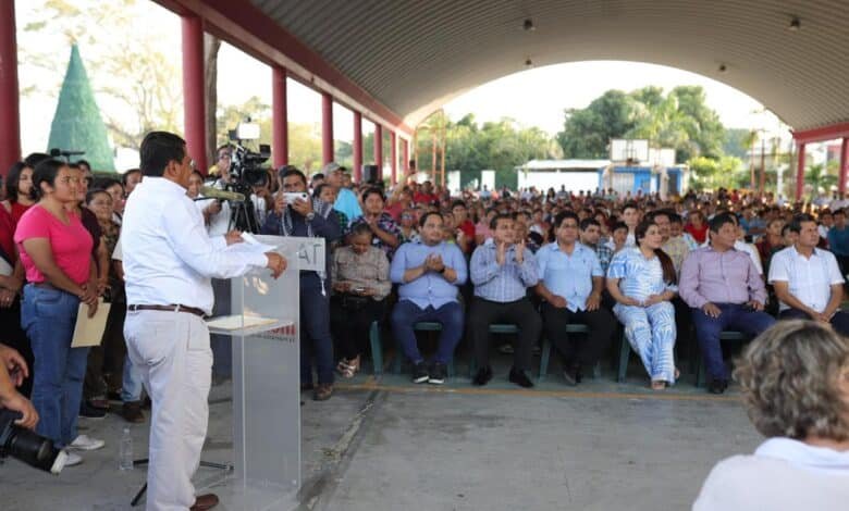 Toma protesta a un nuevo comité municipal en Jalpa de Méndez, y llama a la unidad
