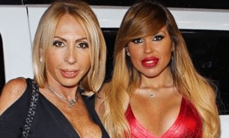 Alejandra de la Fuente No es fácil ser la hija de Laura Bozzo
