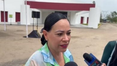 Patricia Iparrea brinda entrevista después de implementar medidas de seguridad y salud