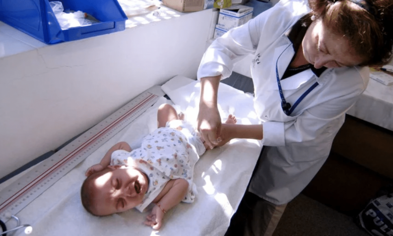 México enfrenta brote mortal de tos ferina 45 bebés fallecen en 2025 sin haber recibido vacuna (Foto por ABC)