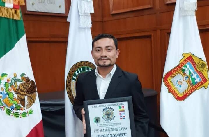 Tabasqueño recibe reconocimiento Ciudadano Honoris Causa 2025 por su labor